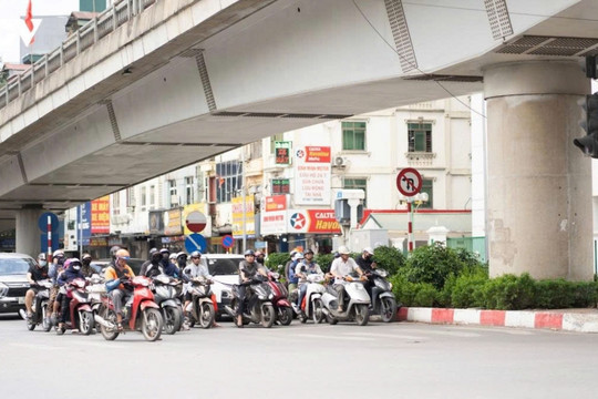 Thời tiết ngày 3/10: Hà Nội nắng nóng, Nam Bộ chiều tối mưa dông