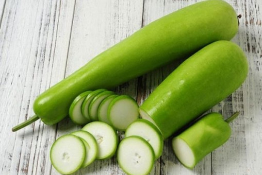 Quả bầu quen thuộc trong bữa cơm, có một dấu hiệu tuyệt đối không nên ăn