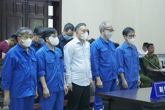 Cựu Bộ trưởng Nguyễn Thị Kim Tiến được giảm 3 năm tù nhưng không hưởng án treo