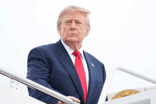 Tổng thống Trump đề xuất thay tổng thống Ukraine