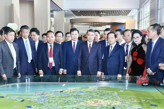 Thủ tướng dự hội nghị công bố quy hoạch tỉnh Hưng Yên thời kỳ 2021-2030