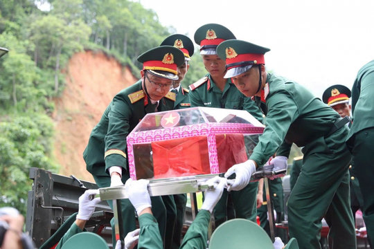 Tuyên Quang tổ chức lễ an táng 93 hài cốt liệt sĩ tại Nghĩa trang liệt sĩ Vị Xuyên