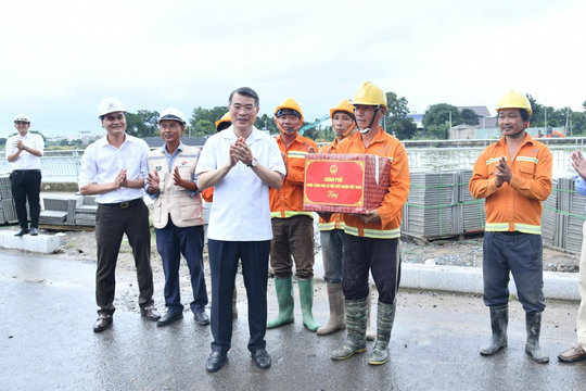 Thủ tướng kiểm tra dự án hạ tầng thoát nước và chống ngập trọng điểm tại TP.HCM