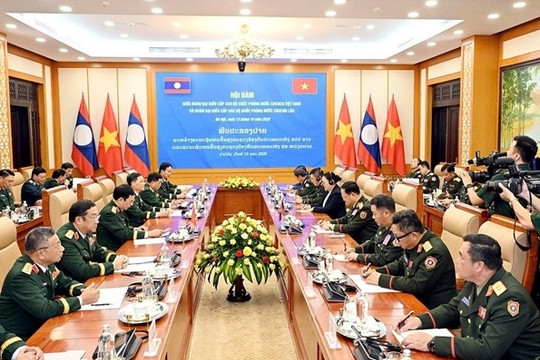 Việt Nam – Lào tăng cường hợp tác quốc phòng, hướng tới gắn kết chiến lược