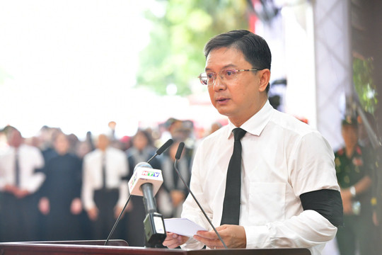 'Xin hương hồn các liệt sĩ hãy xem quê hương TP.HCM là nơi đất lành để yên nghỉ'
