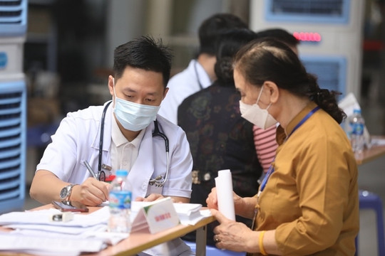 Bộ Y tế trả lời kiến nghị tăng mức hưởng BHYT cho người nghỉ hưu trên 75 tuổi