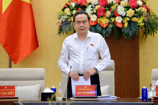 Chủ tịch Quốc hội: Không để các quy định lỗi thời tiếp tục cản trở sự phát triển