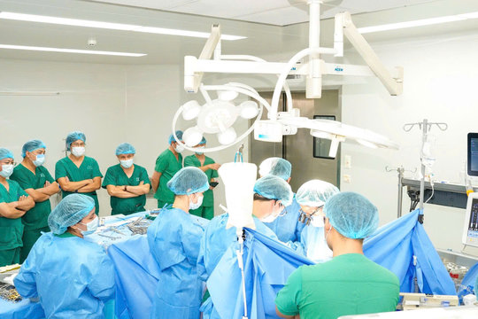 Bệnh viện C Đà Nẵng lần đầu phẫu thuật tim bắc cầu động mạch vành
