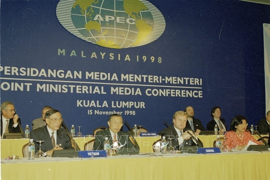 Việt Nam gia nhập APEC - bước tiến quan trọng của tiến trình hội nhập