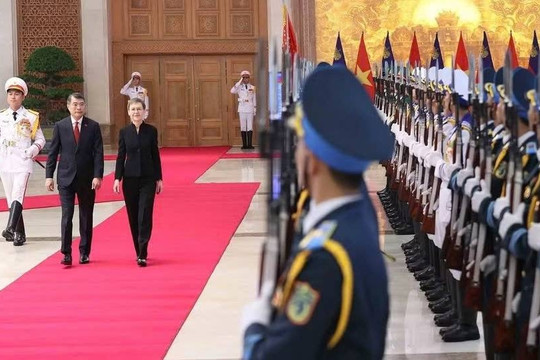 Thủ tướng Lê Minh Hưng chủ trì lễ đón chính thức Thủ tướng Công quốc Liechtenstein