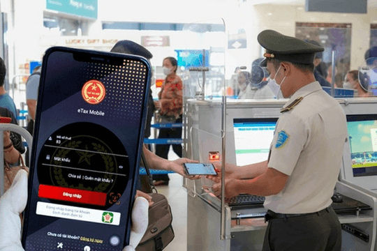 Doanh nghiệp ‘ma’ nợ thuế, người bị mạo danh chịu vạ hoãn xuất cảnh: Biết kêu ai