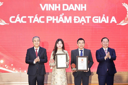 Hơn 10.000 tác phẩm dự thi chính luận bảo vệ nền tảng tư tưởng của Đảng