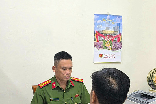 Phạt 1,5 triệu đồng người đàn ông ở Nghệ An vứt rác ra lòng đường