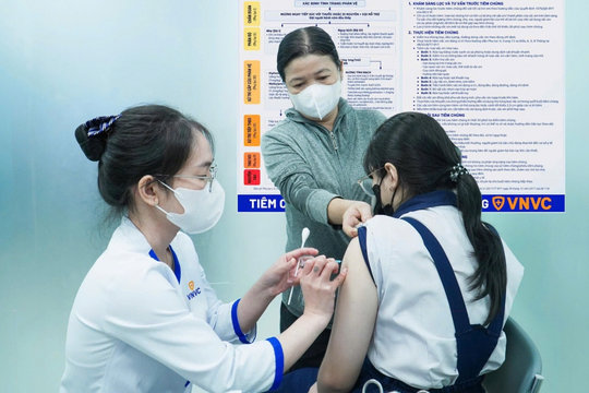 Nhu cầu tiêm vaccine não mô cầu tăng mạnh, bác sĩ cảnh báo bệnh diễn tiến nhanh