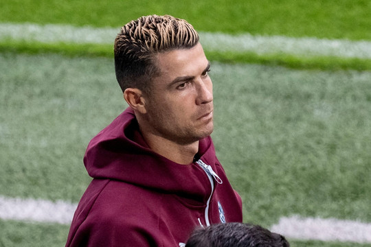 Ronaldo nhận án phạt sau khi tự ý rời khỏi ĐT Bồ Đào Nha