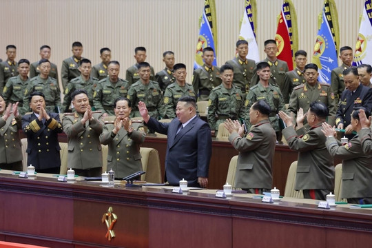 Nhà lãnh đạo Triều Tiên Kim Jong Un kêu gọi xây dựng lực lượng vũ trang mạnh nhất