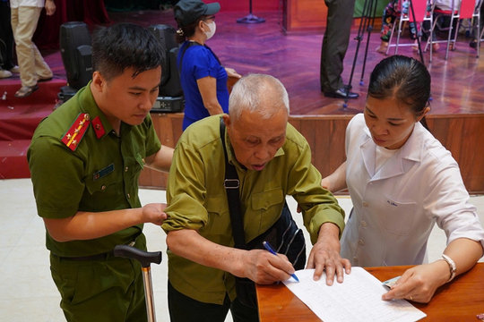 Thái Nguyên thu nhận ADN thân nhân liệt sĩ, mở thêm cơ hội tìm danh tính