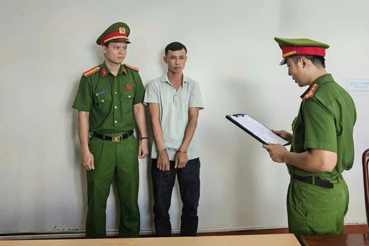 Bắt giam kẻ giả danh phó giám đốc, lừa tình lẫn tiền của người phụ nữ