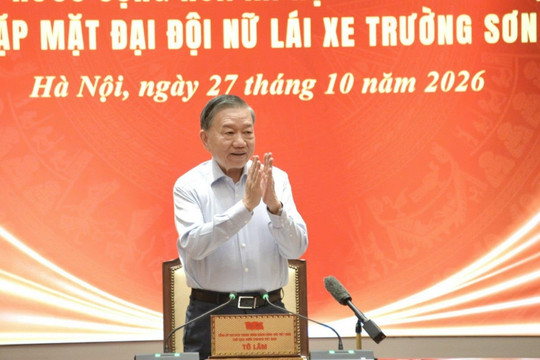 Tổng Bí thư, Chủ tịch nước Tô Lâm gặp mặt Đại đội nữ lái xe Trường Sơn