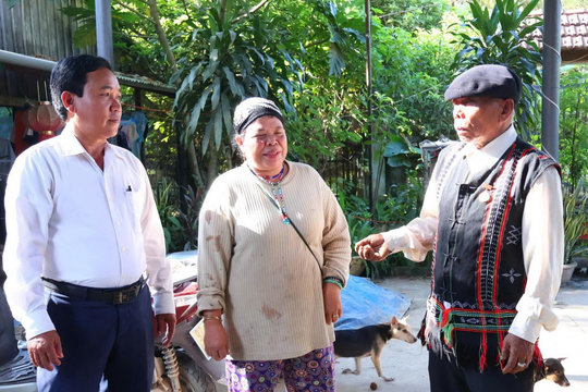Đảng viên người Cơ Tu giúp dân miền núi Đà Nẵng giảm nghèo