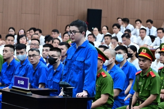 Mr Pips khai mắc bệnh rối loạn lưỡng cực, tiền nhiều vẫn thấy cuộc đời vô nghĩa